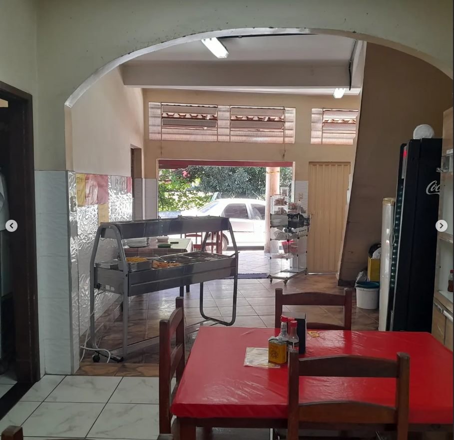 Área interna com arco